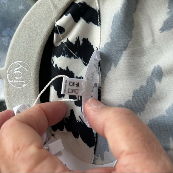 NWT Wrap Up by VP Poly Silk zebra button down oversized sleep shirt/dress. S - Picture 7 of 12